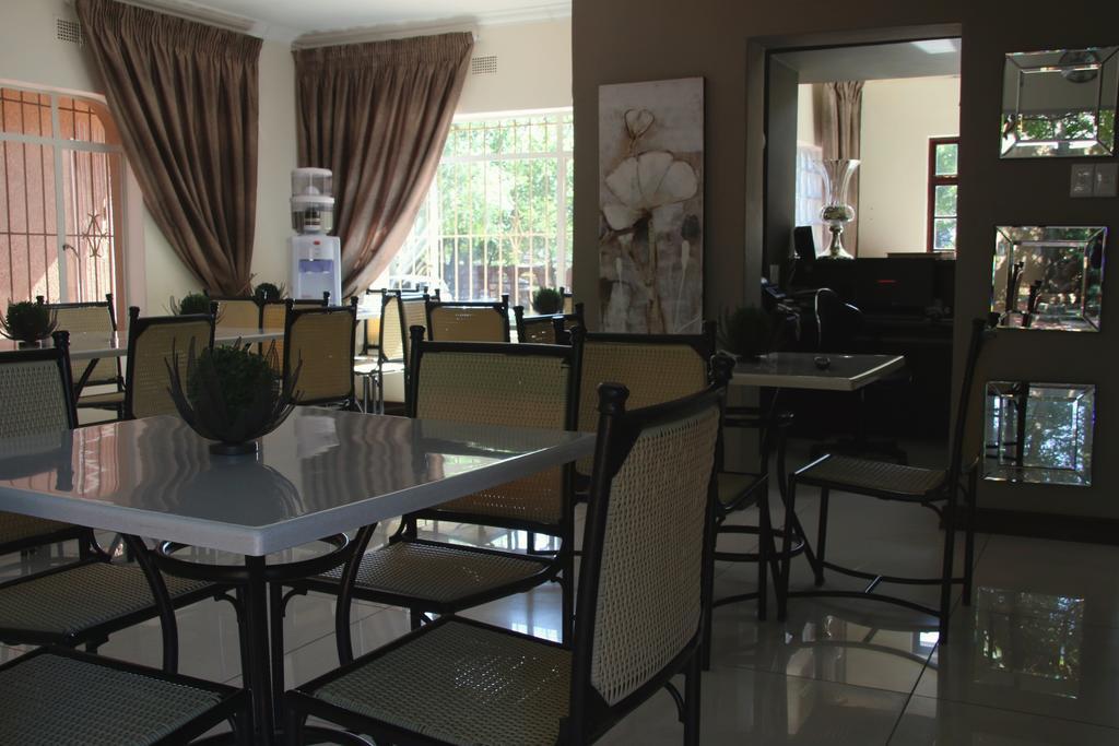 ואנדרביג'לפארק Aalwyns Guesthouse מראה חיצוני תמונה