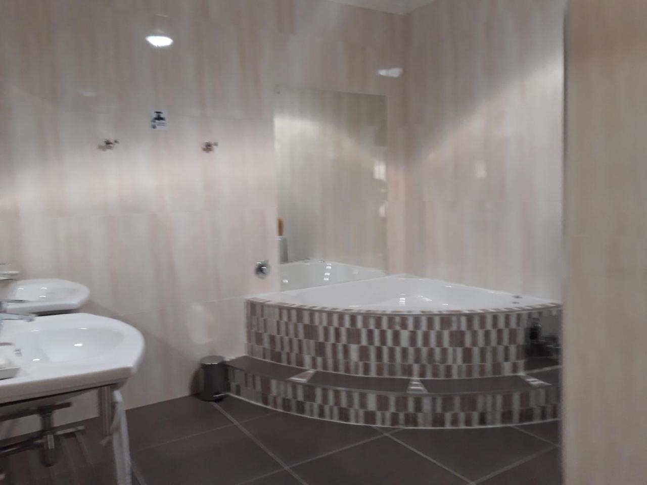 ואנדרביג'לפארק Aalwyns Guesthouse מראה חיצוני תמונה