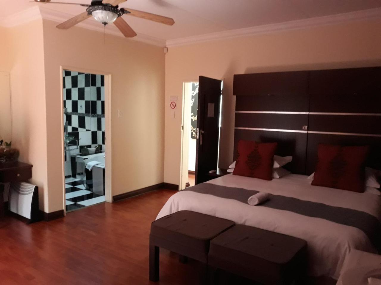 ואנדרביג'לפארק Aalwyns Guesthouse מראה חיצוני תמונה
